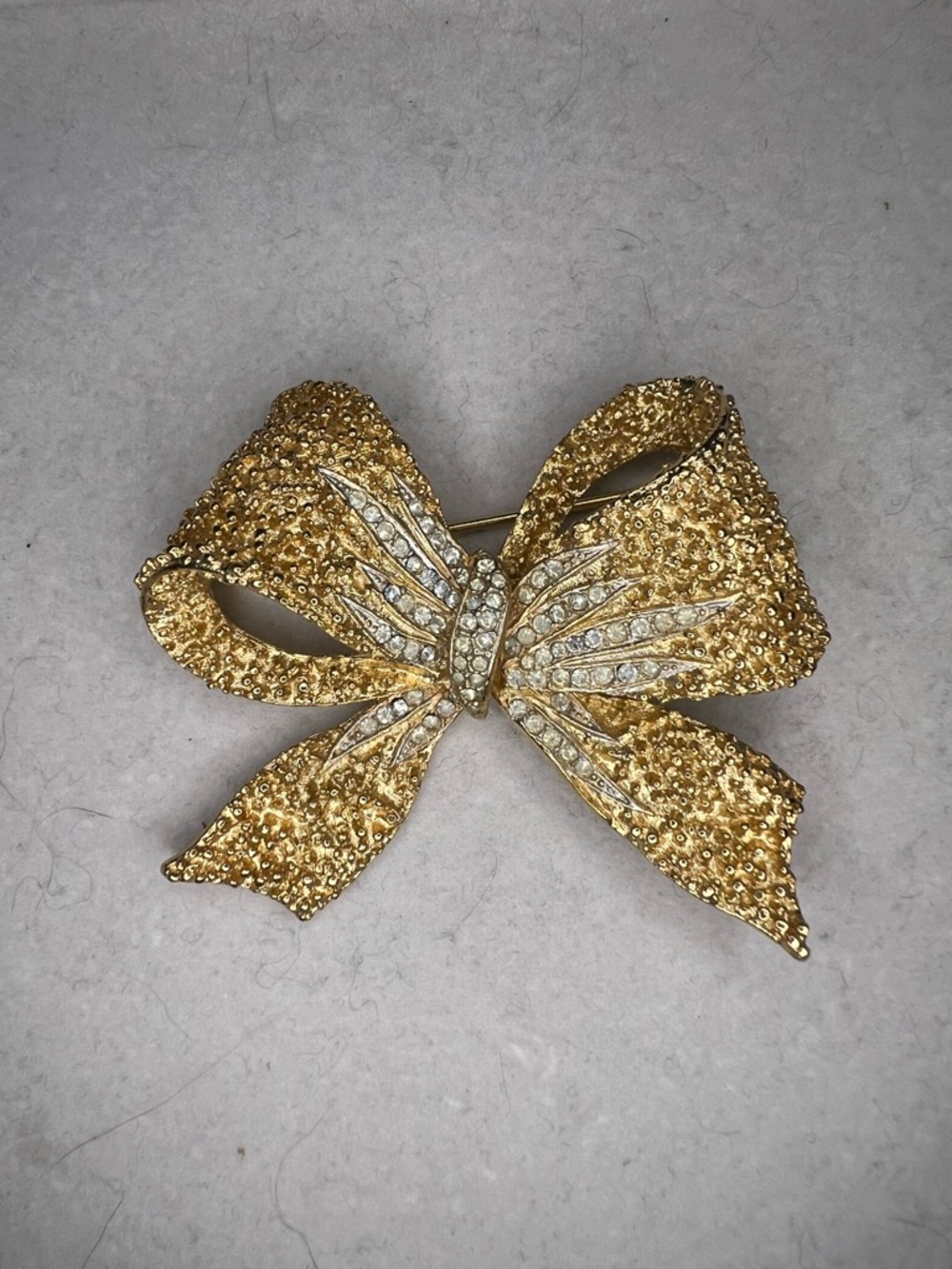 Vintage Signed Coro Craft Corocraft Gold Bow Brooch Pin Rhinestone Pave Center